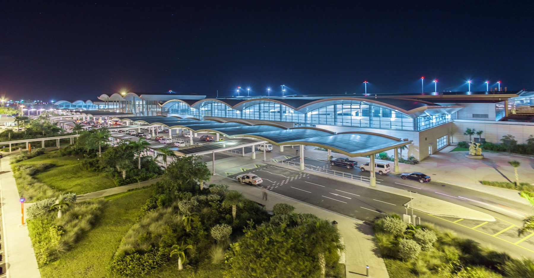 Bahamas Airport – Lynden Pindling International Airport (NAS) Night view of Lynden Pindling International Airport terminal in Nassau, Bahamas