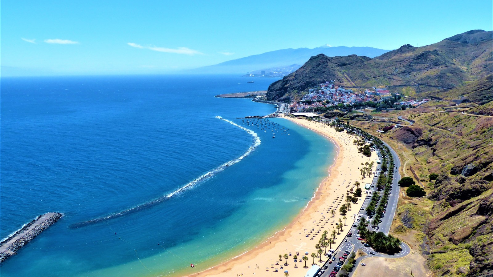 Golden sandy beaches are among the most iconic coastlines in the Canary Islands Golden sandy beach in the Canary Islands with turquoise water