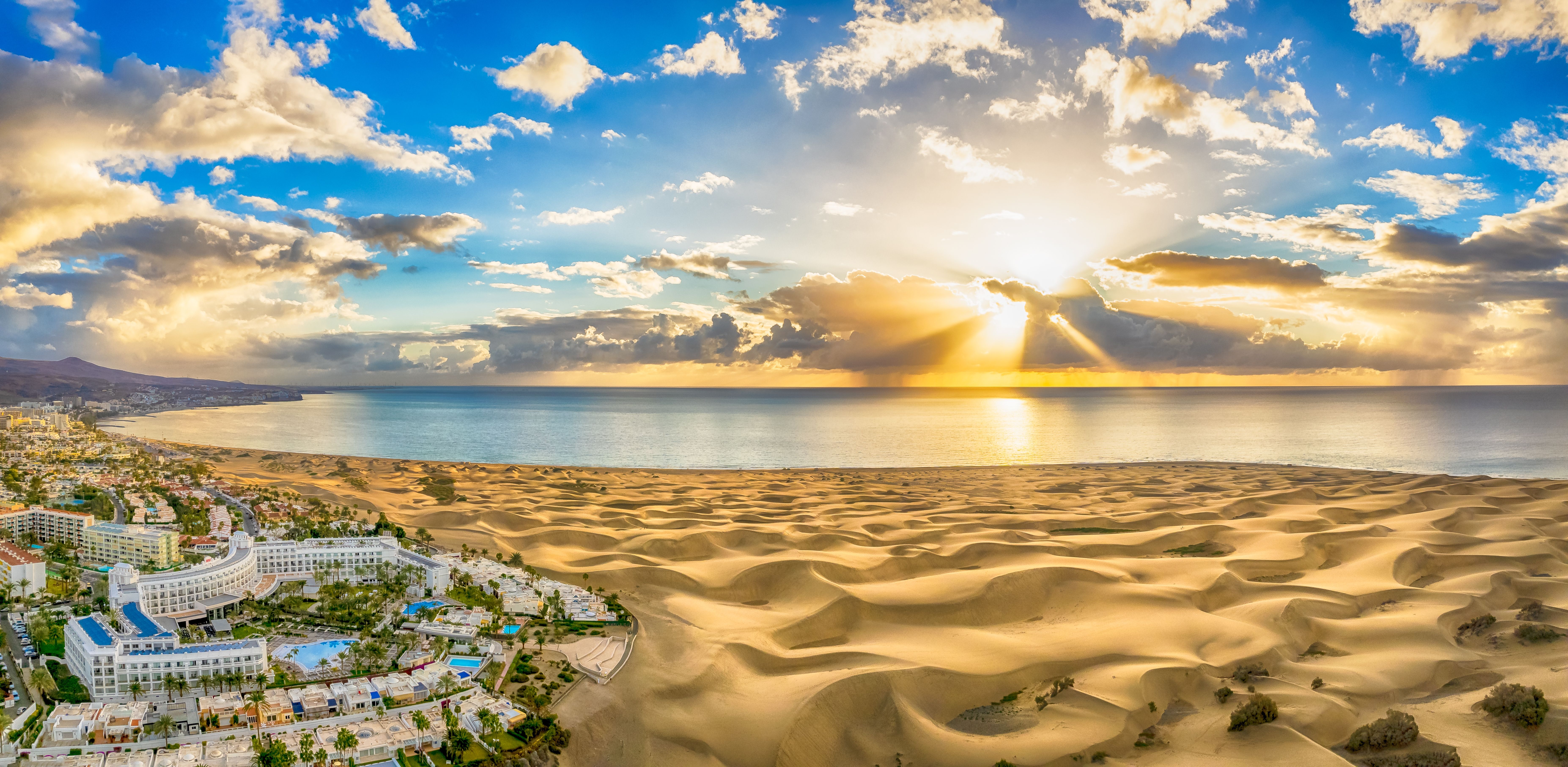 Maspalomas Dunes – a Saharan-like landscape in Gran Canaria Golden sand dunes of Maspalomas in Gran Canaria