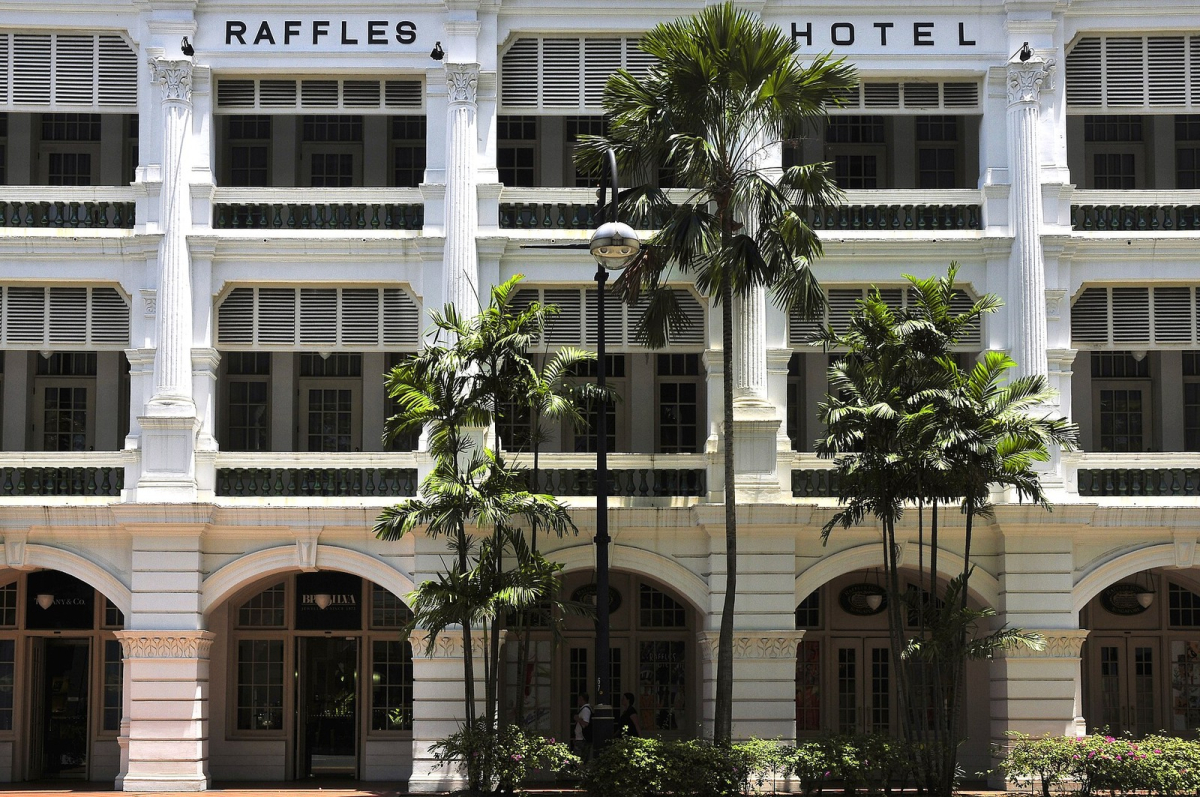 Exterior of Raffles Hotel Singapore, photographed in 2009. Historical façade view; current facilities and access may differ. Exterior of Raffles Hotel Singapore.