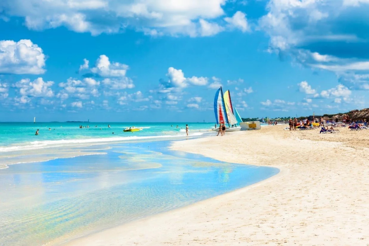 Learn about Cuba’s tropical weather, seasons, and best travel months. Discover when to visit Havana, Varadero, and Santiago with our detailed climate guide.