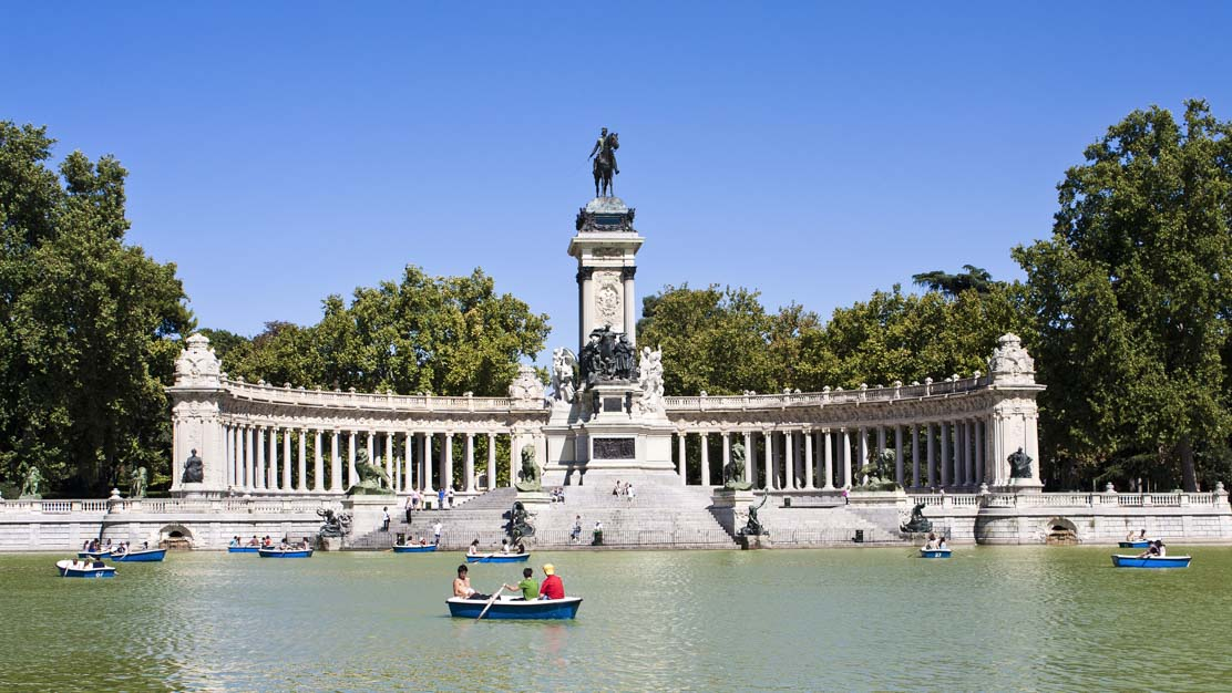 Retiro Park lake and gardens