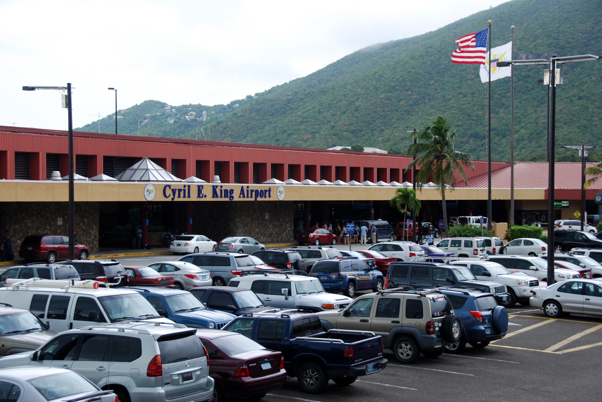 Virgin Islands Airports – Main International Gateways and Arrival Options Cyril E. King Airport in the US Virgin Islands, showing terminal access and arrival facilities